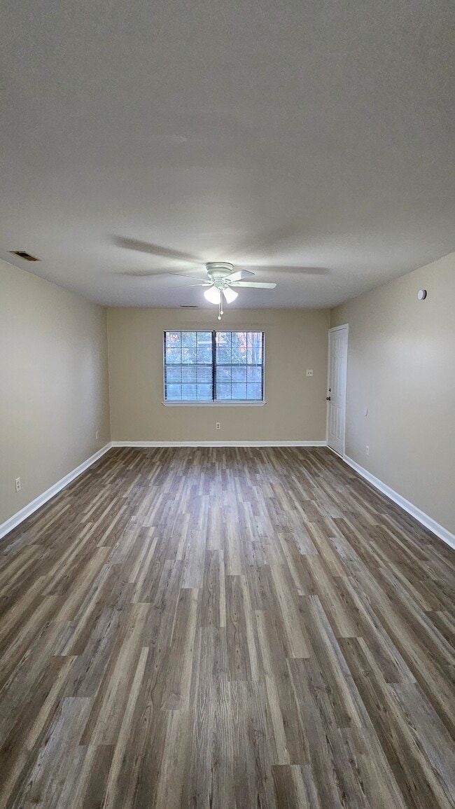 Building Photo - 5105 Bradley St NW