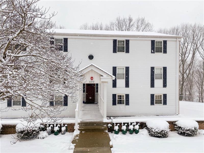 Primary Photo - 405 Camelot Dr