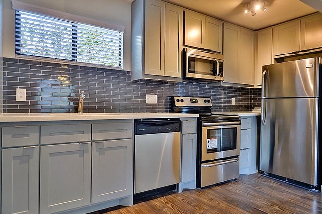 Building Photo - 3414 Graustark St