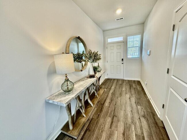 Foto del edificio - 122 Maple Spg Trl