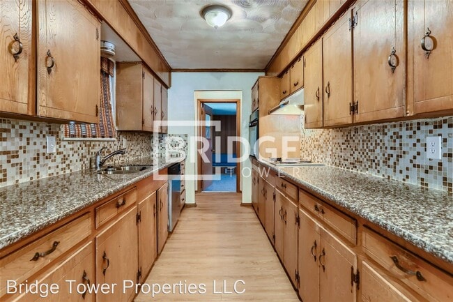Building Photo - 3 br, 2 bath House - 303 Mizell Street