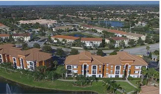 Condominio Vie on Serenata - 8351 38th Street Cir E