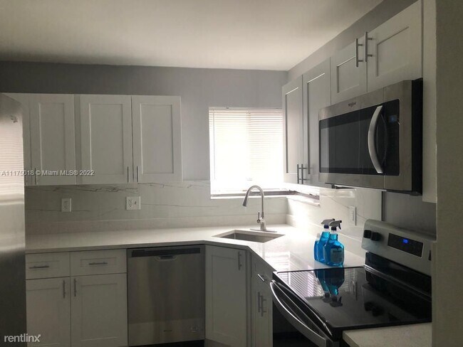 Building Photo - 3 br, 2.5 bath House - 9200 Andora Dr