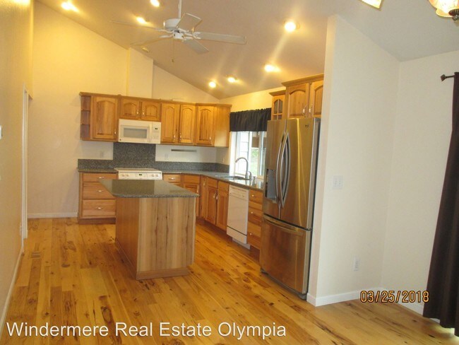 Building Photo - 7703 Holiday Valley Dr NW