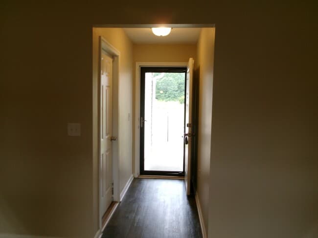 Building Photo - Rent Special! 3 bedroom, 2 bath home conveniently located in Conway