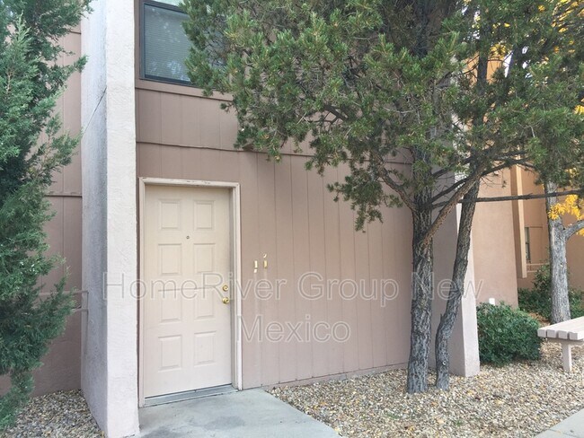 Foto del edificio - 6115 Eubank Blvd NE