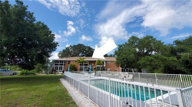 Foto del edificio - 3586 Cape Haze Dr