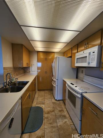 Building Photo - 98-1738 Ka?ahumanu St