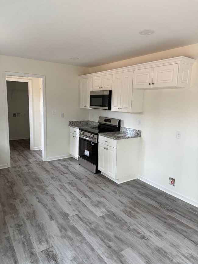 Foto del edificio - Brand New Build!