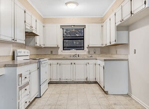 Building Photo - 2601 Page St