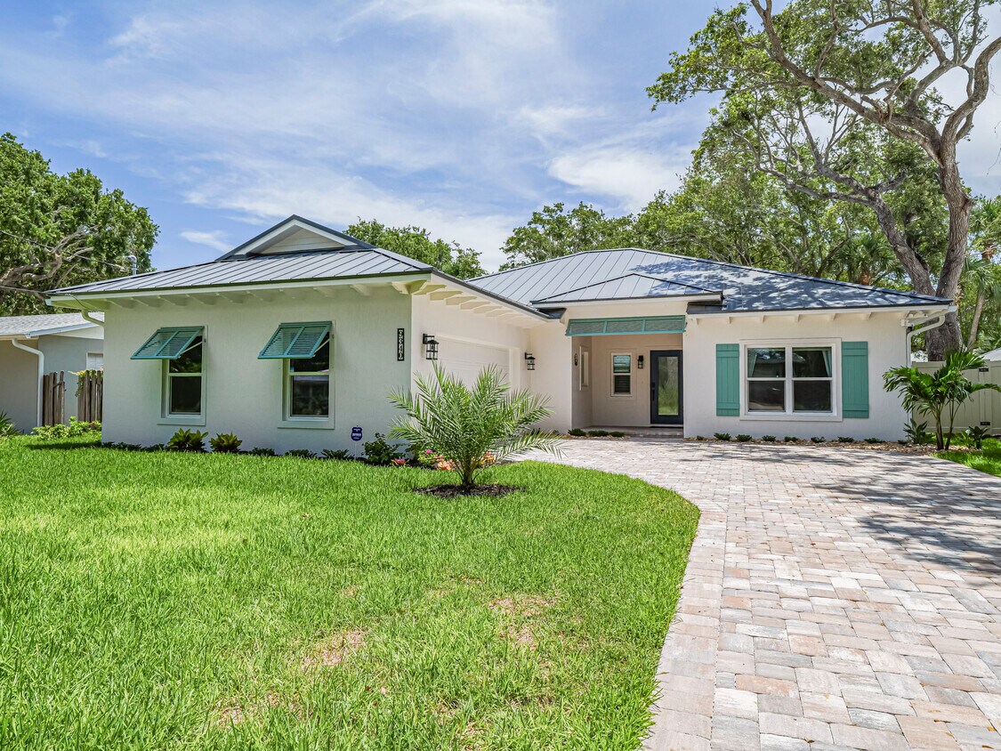 Foto principal - 9340 Frangipani Dr