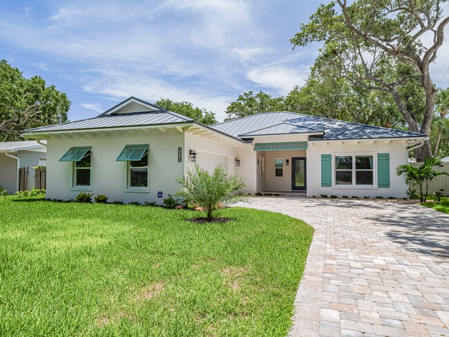 Photo - 9340 Frangipani Dr House