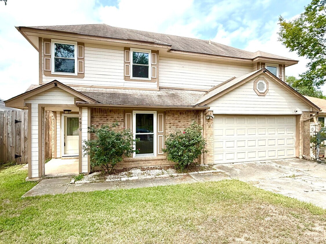 Primary Photo - AVAILABLE NOW! Two Story 4 Bedroom / 2.5 B...