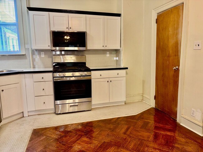 Foto del edificio - 216 S 46th St