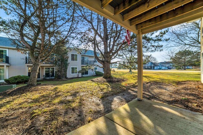 Building Photo - 7030 Sussex Ct