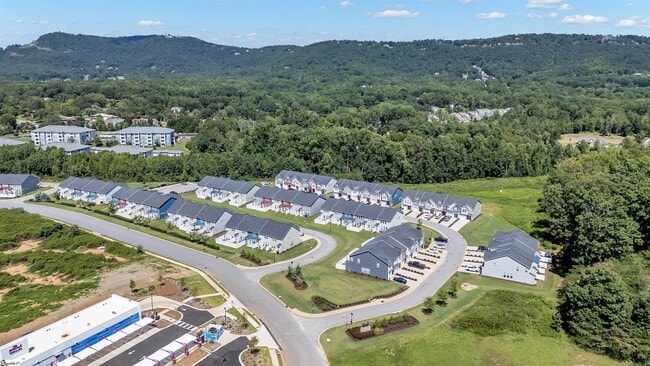 Foto del edificio - 46 Mardale Ln