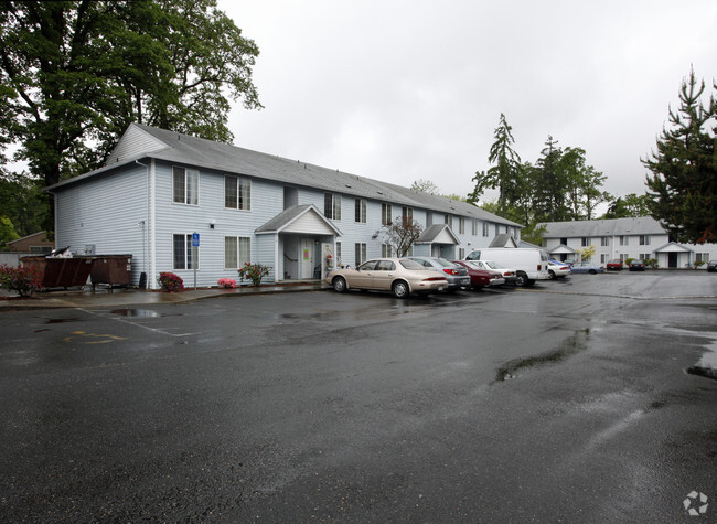 Building Photo - Hidden Oaks Apartments