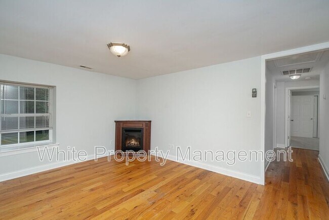 Foto del edificio - 311 Caroline Ave