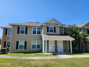 Building Photo - 1005 Lighthouse Rd