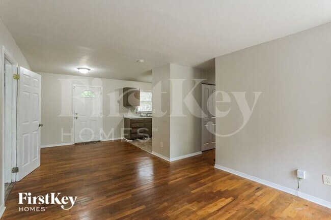 Foto del edificio - 876 Bolton Pl NW