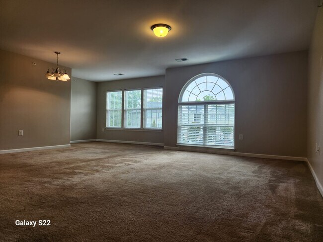Spacious Living Room - 4705 Pennoak Ln