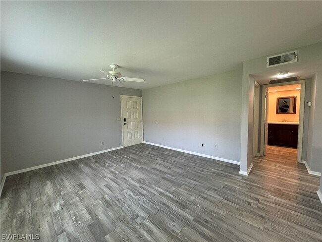 Building Photo - 13211 Whitehaven Ln