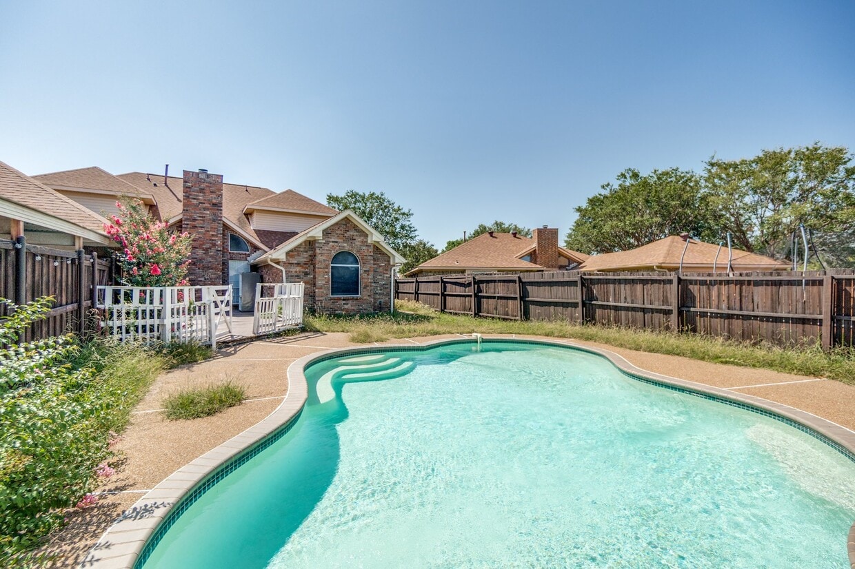 Photo - 1005 Craig Dr (Mesquite, TX)