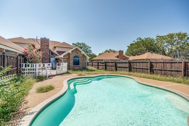 Photo - 1005 Craig Dr (Mesquite, TX) House