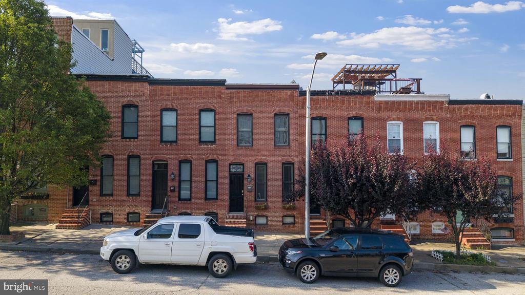 Primary Photo - 3215 Fleet St