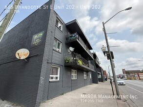 Building Photo - 668 Wyandotte St E