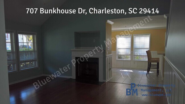 Foto del edificio - 707 Bunkhouse Dr