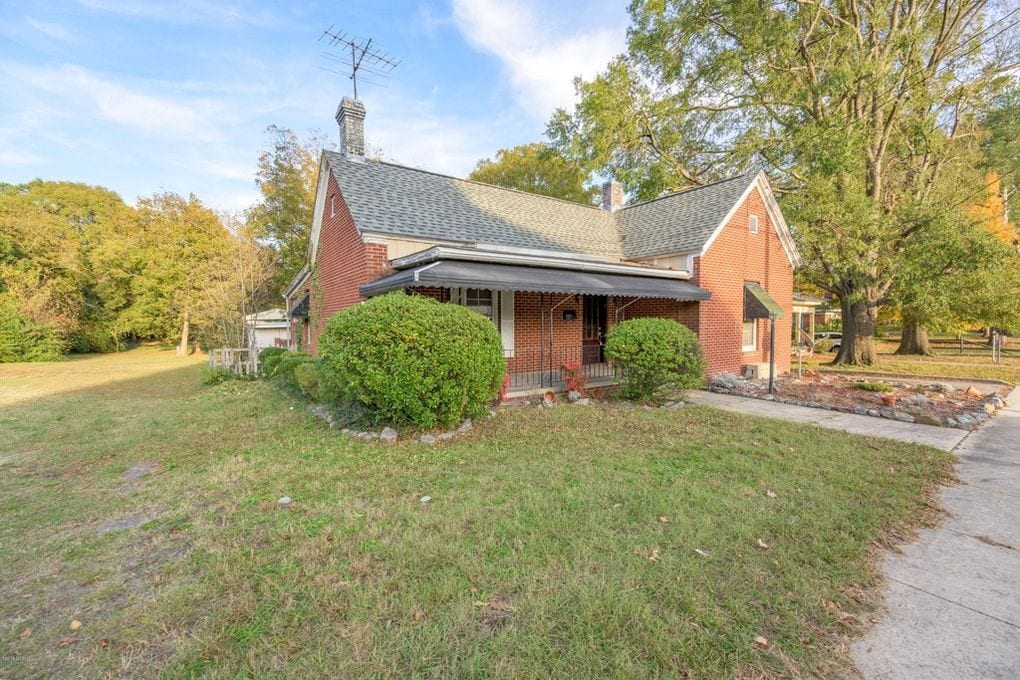 Primary Photo - 733 Falls Rd