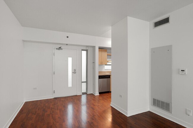 Foto del edificio - One Bedroom in Heart of Little Italy!