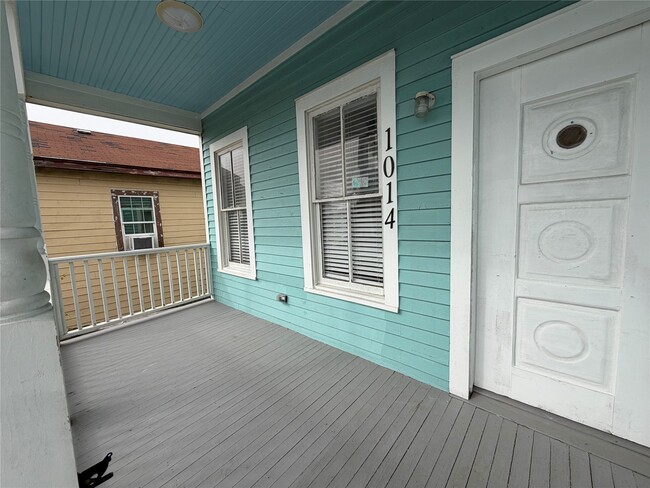 Building Photo - 1014 Avenue M