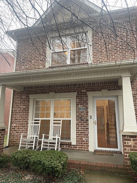 Building Photo - 2133 Cason Ln