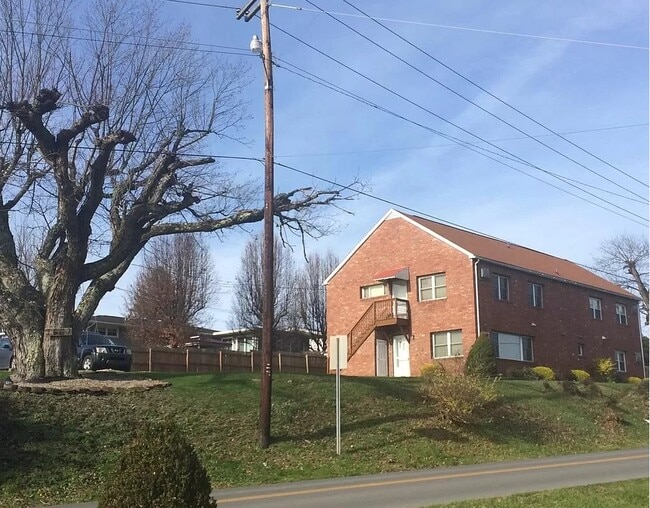 Building Photo - 1667 Mary Lou Retton Dr