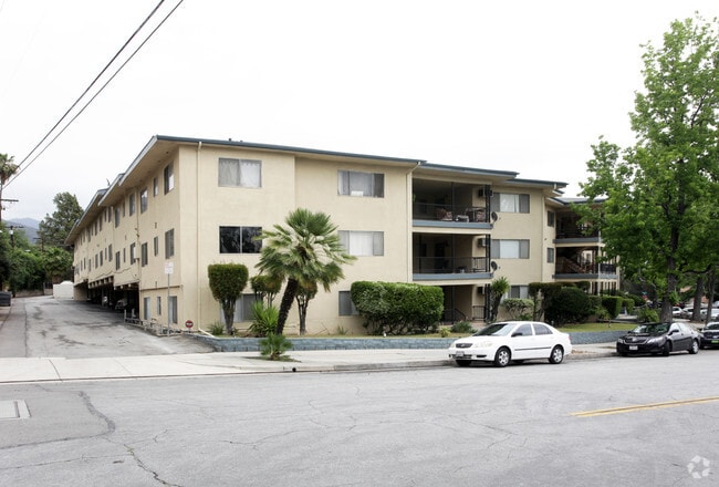 Building Photo - 990 Valley View Ave