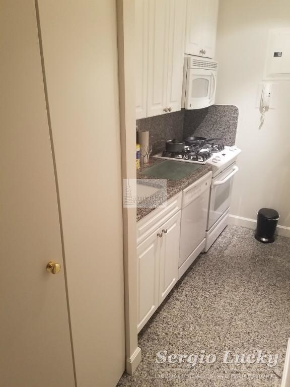 Foto principal - 203 E 74th St