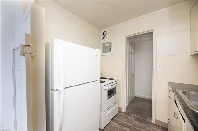 Building Photo - 14603 Milverton Rd