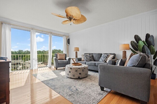 Foto del edificio - 1593 Pinellas Bayway S