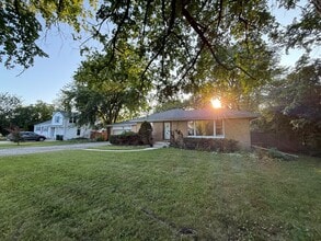 Building Photo - 9503 Greenwood Dr