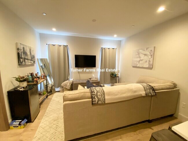 Foto del edificio - 118 Buttonwood St