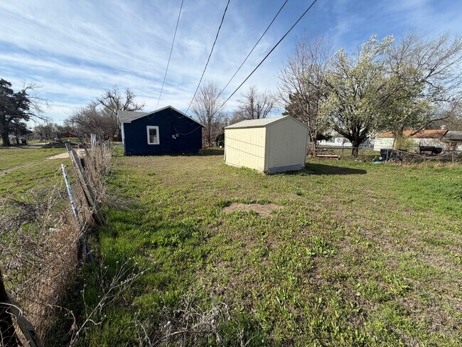 Foto del edificio - 2 bed cute home