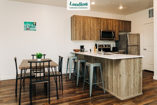 Foto del edificio - 1300 N 1200 W