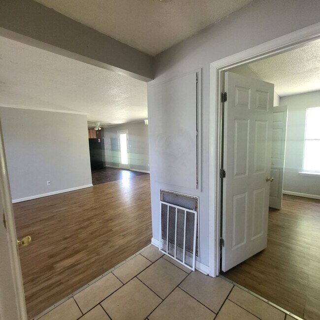 Foto del edificio - Move In Special Offered