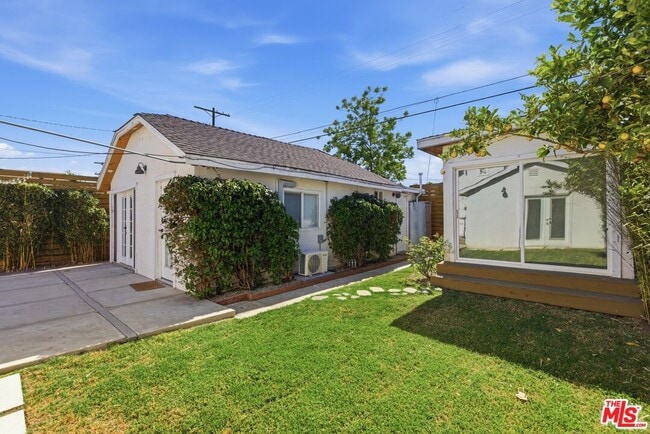 Foto del edificio - 6415 Madden Ave