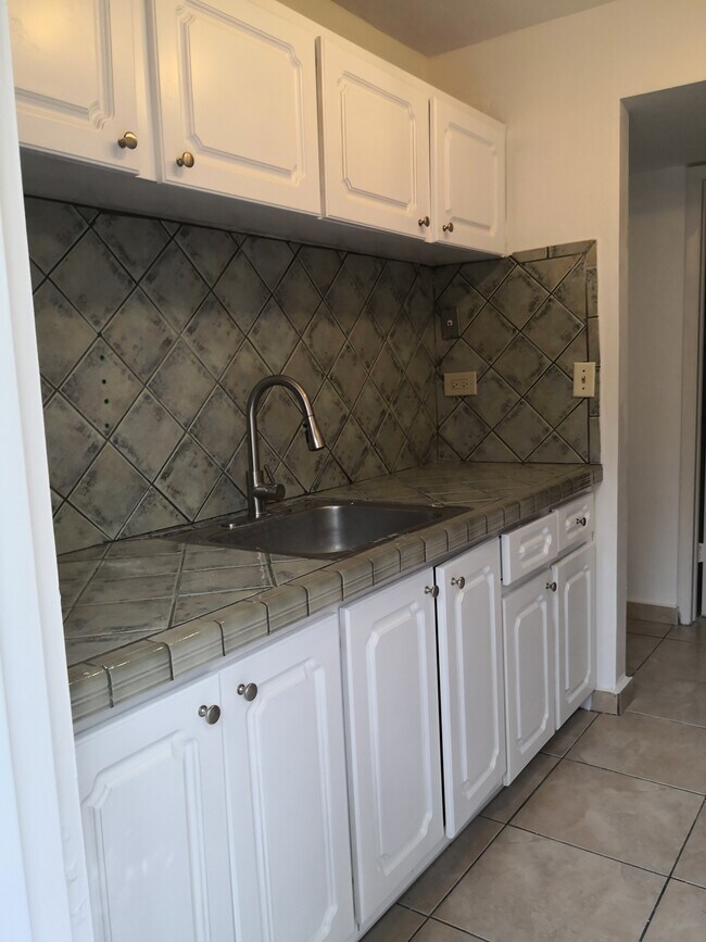 Foto del edificio - 7150 Fairway Dr