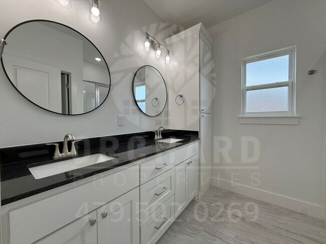 Foto del edificio - Garrison | Brand New Duplex in Siloam Springs!