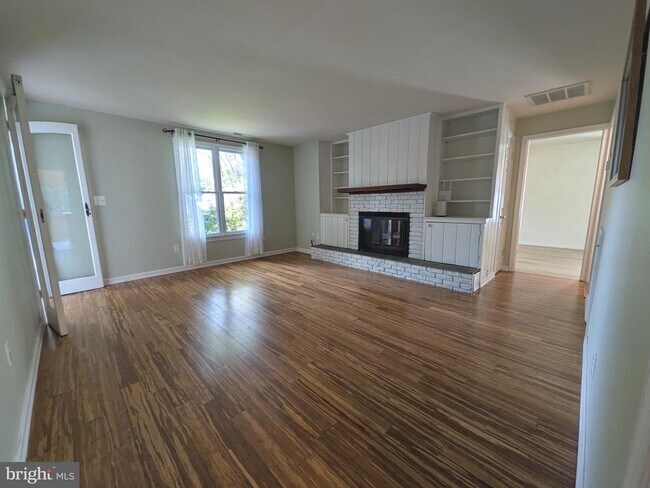 Foto del edificio - 965 Chester River Dr