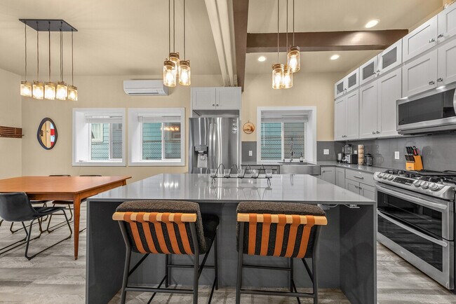 Foto del edificio - 917A 17th Ave